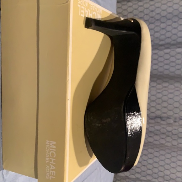 Michael Kors Lana platform peep toe 10 vanilla - Picture 5 of 10
